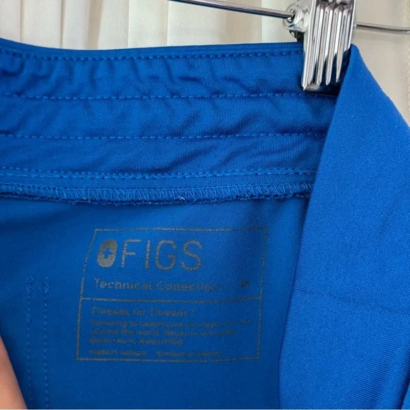 Figs Women's Royal Blue Scrub Set Zamora Joggers Sz Medium Casma Top Sz M - Picture 6 of 6